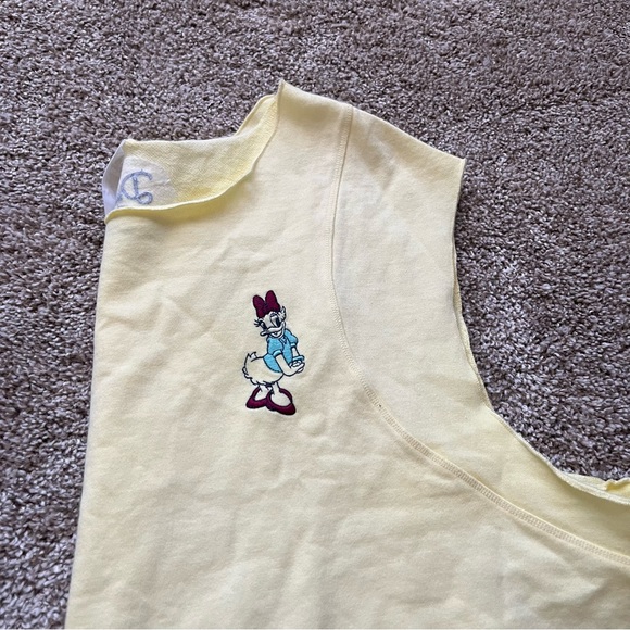Daisy Duck Disney parks tank Top - Picture 7 of 8